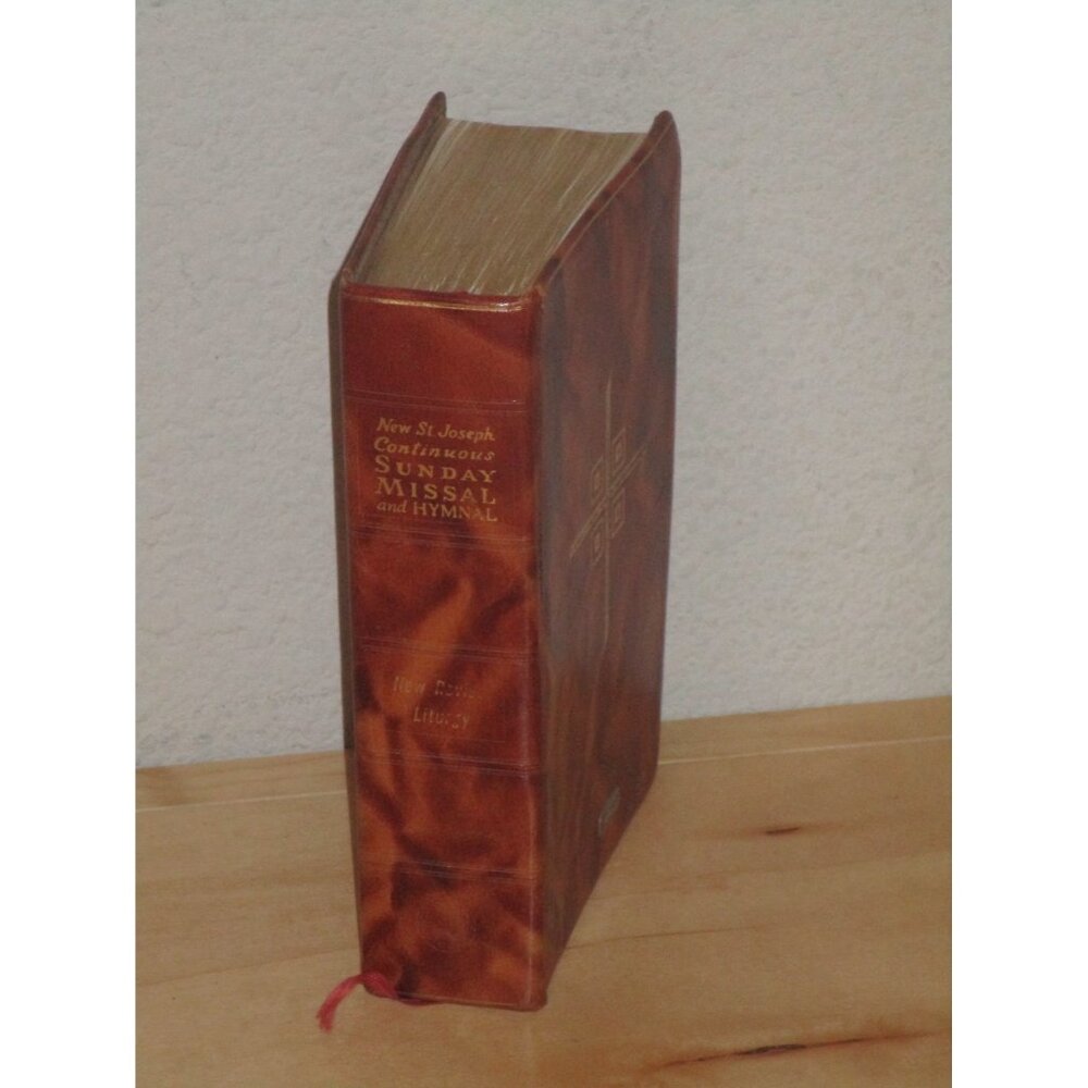 New St Joseph Continous Sunday Missile and Hymnal Vintage Good Pre Owned Shape